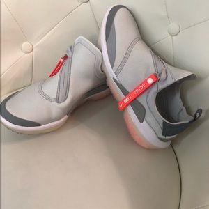 Nike sneakers 8.5